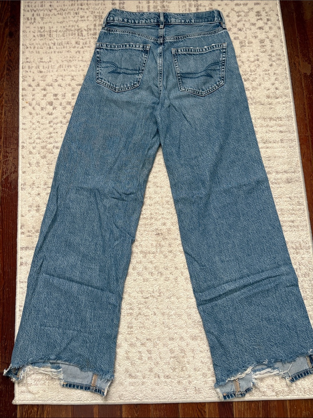 American Eagle Outfitters Wide-Leg Jeans in Medium Blue Wash